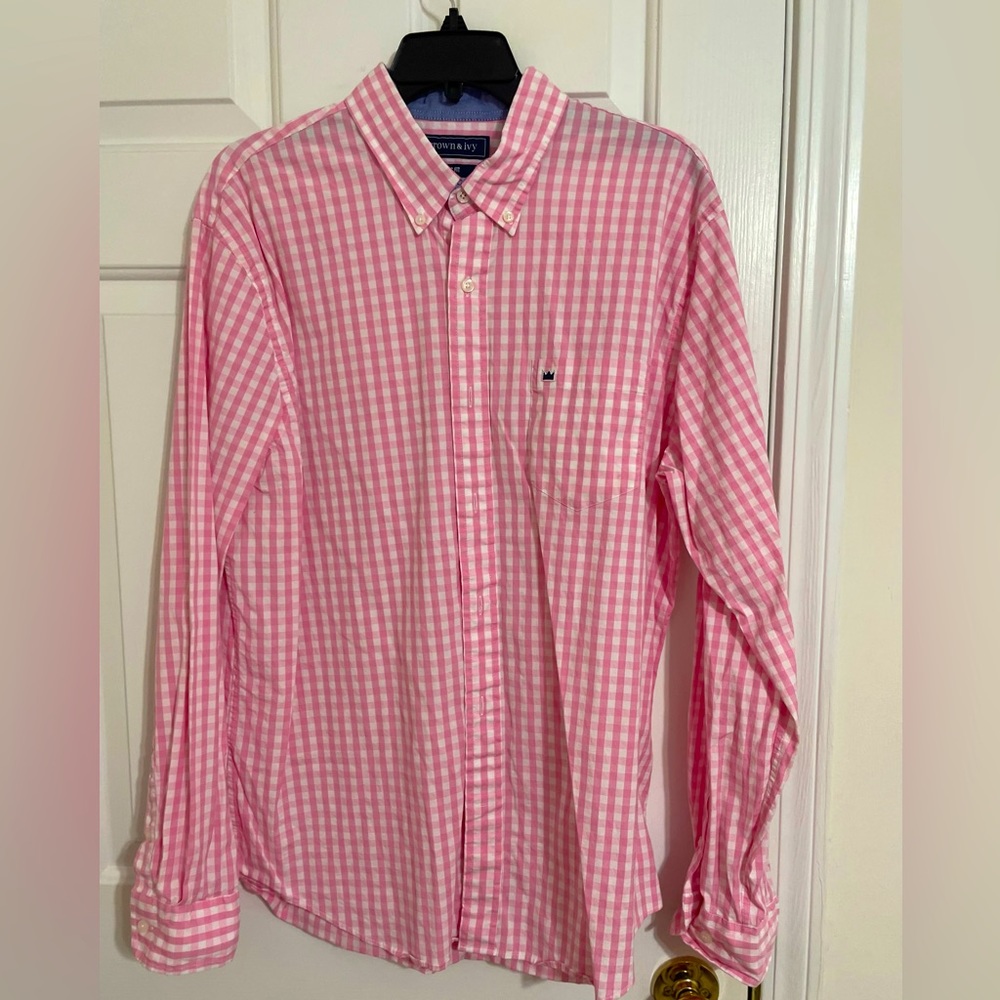 Men’s Crown and Ivy button up shirt